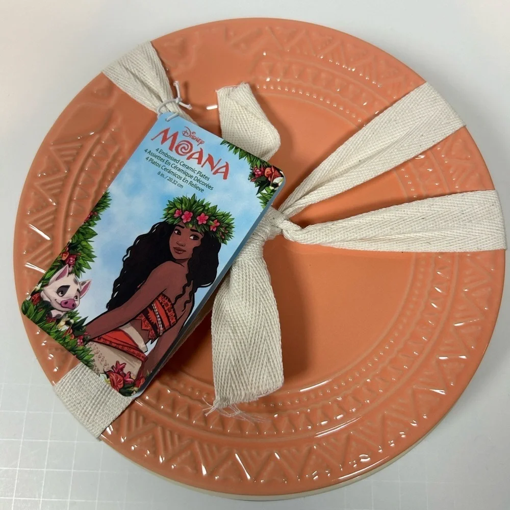 Disney Parks Moana Spotlight Set of Four Stoneware Plates New with Tags
